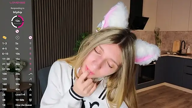 SuAvison online show from March 23, 11:10 am