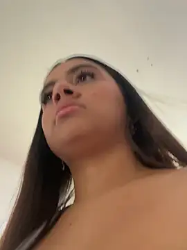 Snapshot of DulceQueen1 chatting on May 22, 1:09 pm DulceQueen1 online show from May 22, 1:09 pm