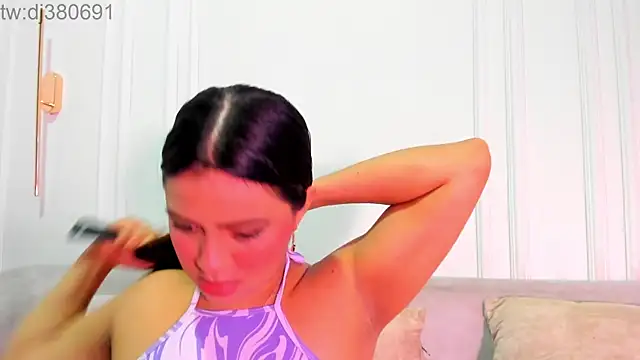 DulceQueen1 online show from April 8, 12:06 pm