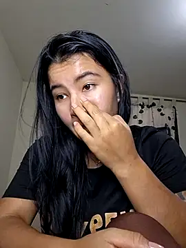 Miiia a online show from March 4, 8:49 pm