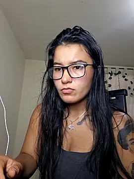 Miiia a online show from March 5, 7:10 pm