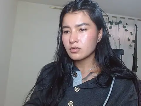 Miiia a online show from March 10, 8:24 pm