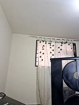 Miiia a online show from March 27, 6:09 pm