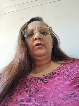 Snapshot of Noemipopi chatting on June 24, 7:01 pm Noemipopi online show from June 24, 7:01 pm