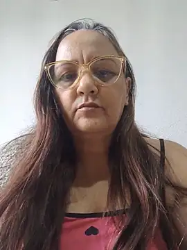 Snapshot of Noemipopi chatting on May 19, 2:13 pm Noemipopi online show from May 19, 2:13 pm