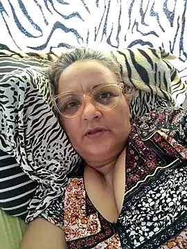 Snapshot of Noemipopi chatting on February 20, 5:37 pm Noemipopi online show from February 20, 5:37 pm