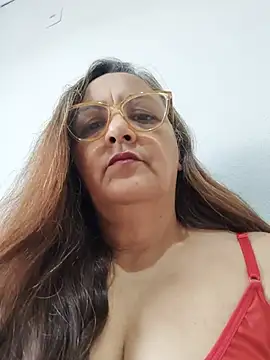 Snapshot of Noemipopi chatting on May 30, 4:23 pm Noemipopi online show from May 30, 4:23 pm