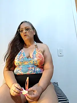 Noemipopi online show from April 16, 12:00 am