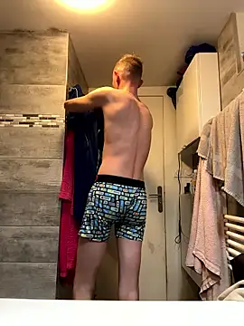 Crevette311 online show from January 8, 3:18 pm