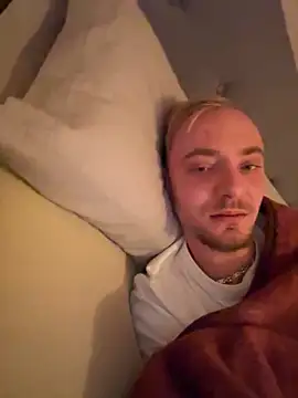 Crevette311 online show from November 23, 11:04 pm