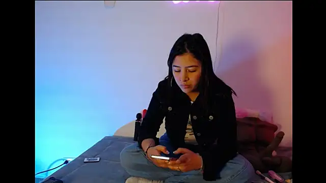 Snapshot of Ele_Enchanted chatting on February 25, 1:44 pm Ele Enchanted online show from February 25, 1:44 pm