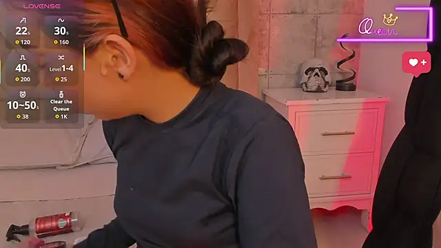 Snapshot of MelLove_ chatting on March 3, 11:56 pm MelLove online show from March 3, 11:56 pm