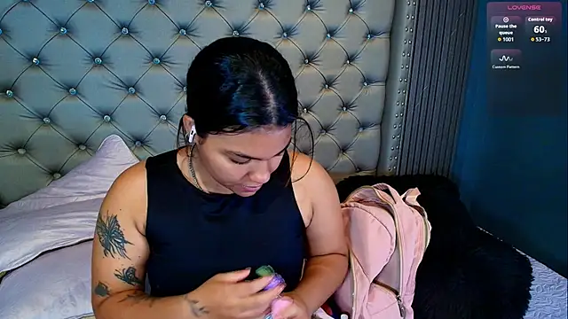 NAOMI cute  online show from April 9, 5:52 pm