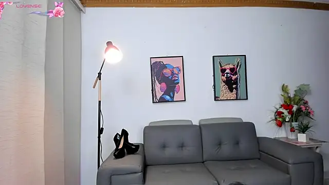 aria-voss online show from February 23, 12:28 pm