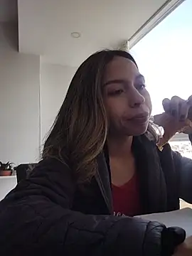 LuuluBerry online show from March 29, 3:02 pm