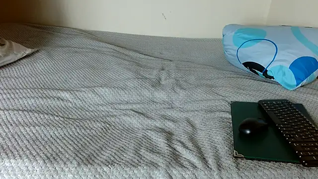  online show from April 3, 11:16 am