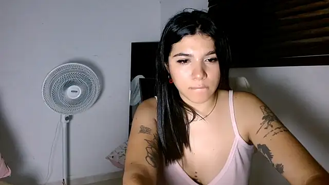 Snapshot of MiaDiamontLatin chatting on May 22, 3:04 am MiaDiamontLatin online show from May 22, 3:04 am