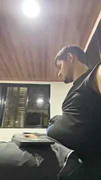 walterktm online show from March 11, 2:27 am