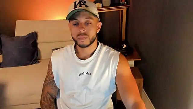 Daniel kingx online show from April 13, 1:37 pm