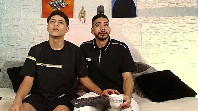 Kratoswolf online show from May 13, 4:25 pm