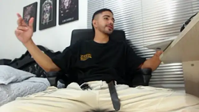 Kratoswolf online show from April 14, 4:01 pm