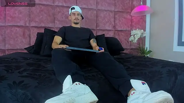 SharonTygaX online show from March 28, 3:51 am