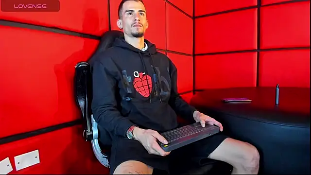 SharonTygaX online show from March 6, 2:01 pm