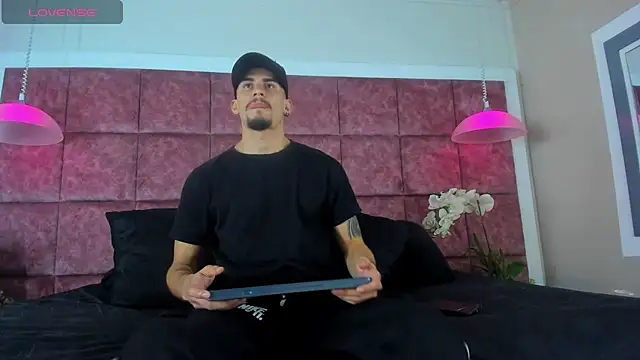 SharonTygaX online show from March 21, 4:03 am