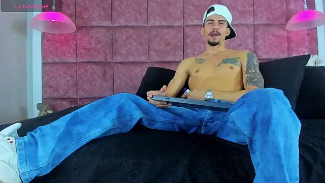 SharonTygaX online show from March 29, 4:14 am