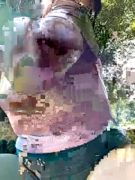 yissela92 online show from March 8, 3:15 pm