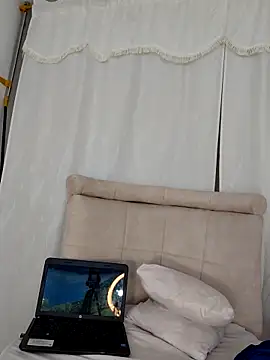 yissela92 online show from March 3, 10:06 pm