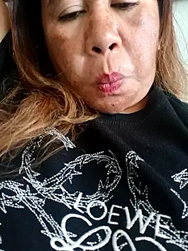 Snapshot of mature_l0ve43 chatting on February 28, 3:39 am mature l0ve43 online show from February 28, 3:39 am