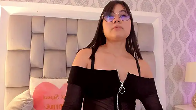 vero domplay online show from April 9, 6:30 am