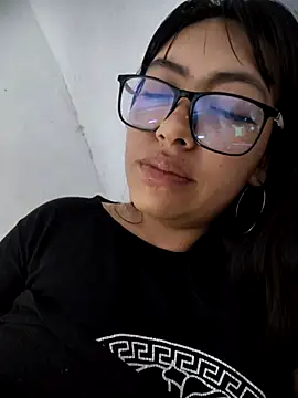 hon3ybloddy online show from March 3, 8:32 am