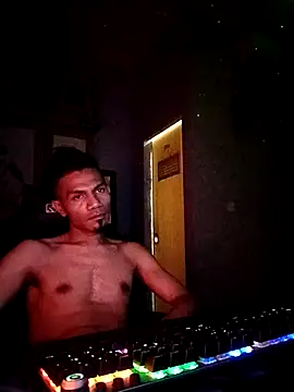UcEng Lab online show from March 9, 7:39 pm