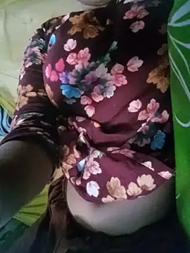 BreezySexyGirl69 online show from June 3, 7:20 am