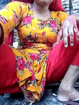 BreezySexyGirl69 online show from April 19, 5:52 am