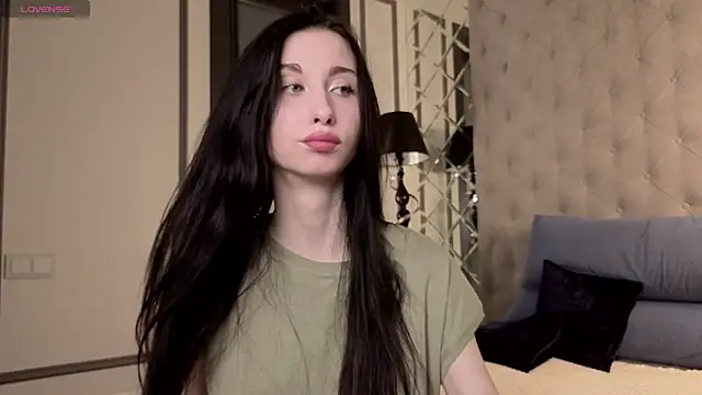 MiguelinaRasmuson online show from April 10, 11:17 am