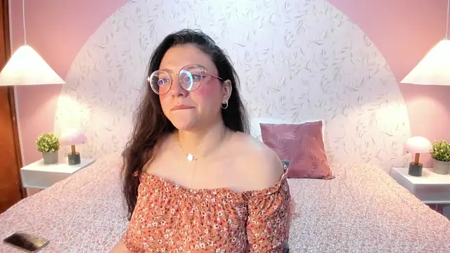 Angelie Rosebrm online show from April 2, 3:30 pm