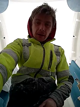 Snapshot of DlaNiej chatting on February 23, 9:43 am DlaNiej online show from February 23, 9:43 am