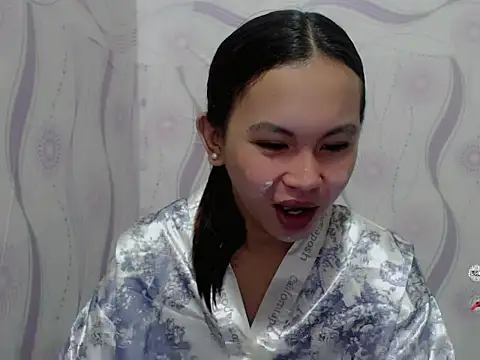 Snapshot of Sofia_Sweetheart18 chatting on February 27, 1:55 pm Sofia Sweetheart18 online show from February 27, 1:55 pm
