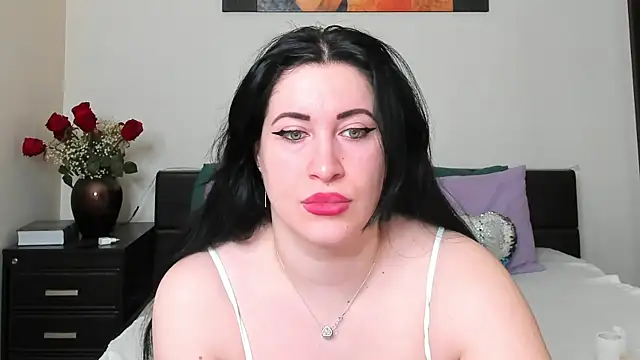 GoldenLunaa online show from April 1, 4:03 am