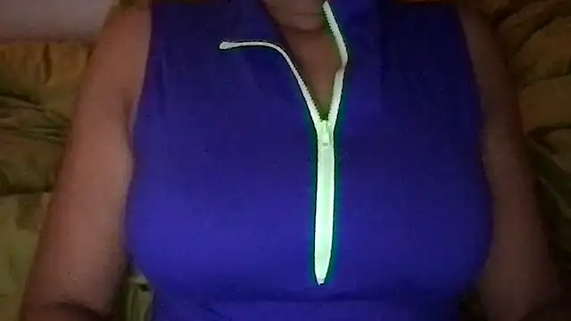 Snapshot of softberrry chatting on February 20, 11:56 am softberrry online show from February 20, 11:56 am