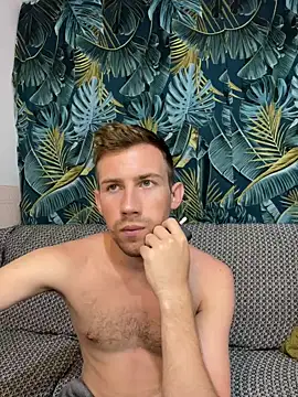 Snapshot of ---Dark--- chatting on July 1, 7:14 pm ---Dark--- online show from July 1, 7:14 pm