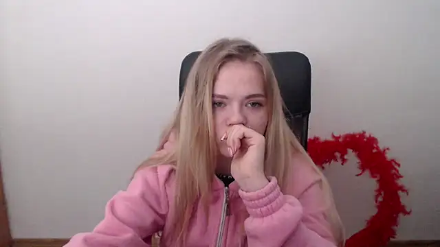 FoxiLana online show from February 18, 10:12 am