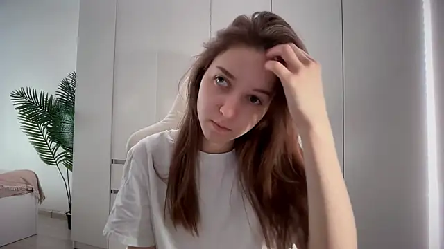 monnymoonn online show from March 11, 3:22 am