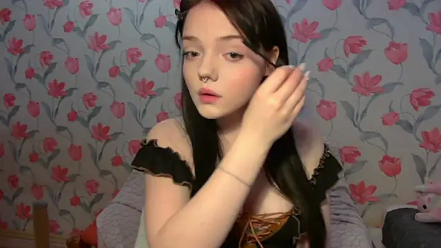 DorathyScaggs online show from April 4, 7:31 pm