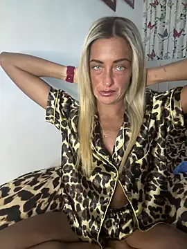 ScarlettGold  online show from March 7, 9:59 am