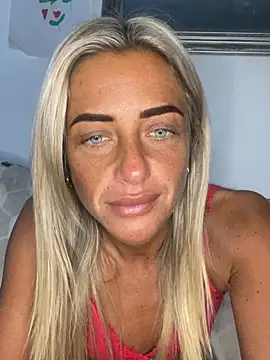 ScarlettGold  online show from March 28, 5:52 am