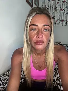 ScarlettGold  online show from March 13, 12:10 pm